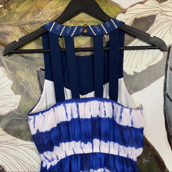 Embroidered Halter Neck Maxi - Picture 4 of 6